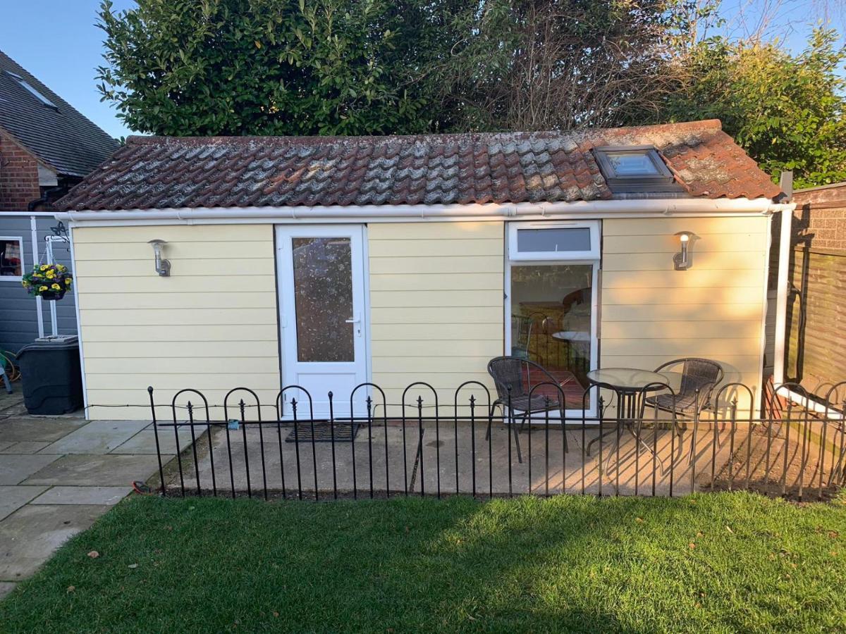 Cosy 1 Bed Garden Annexe Lejlighed Colchester Eksteriør billede